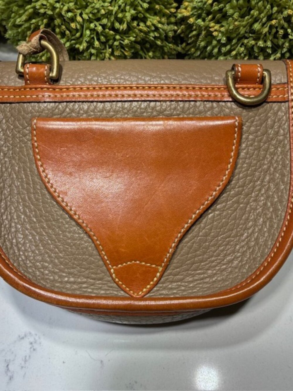 Vintage USA DOONEY & BOURKE Taupe Crossbody Waist Belt Convertible Bag Charm - Picture 2 of 7